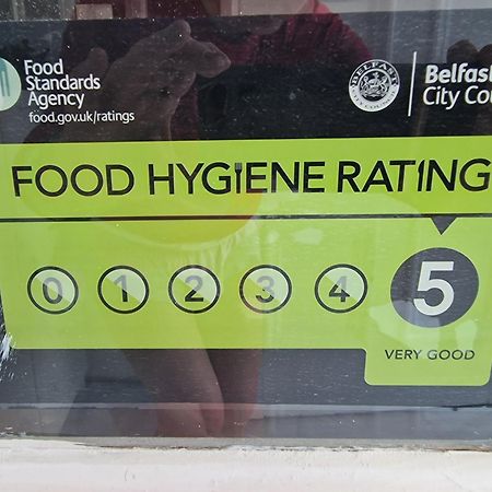 Hostel Aunty Katie'S House, Ni Tourist Board Certified & Located On The Main Oldpark Road To Belfast, With Free Continental Breakfast & Free Ultra Fast Sky Internet, Free Sky Sports & Free Sky Cinema, Self-Check In After 10Pm Gmt Exterior foto