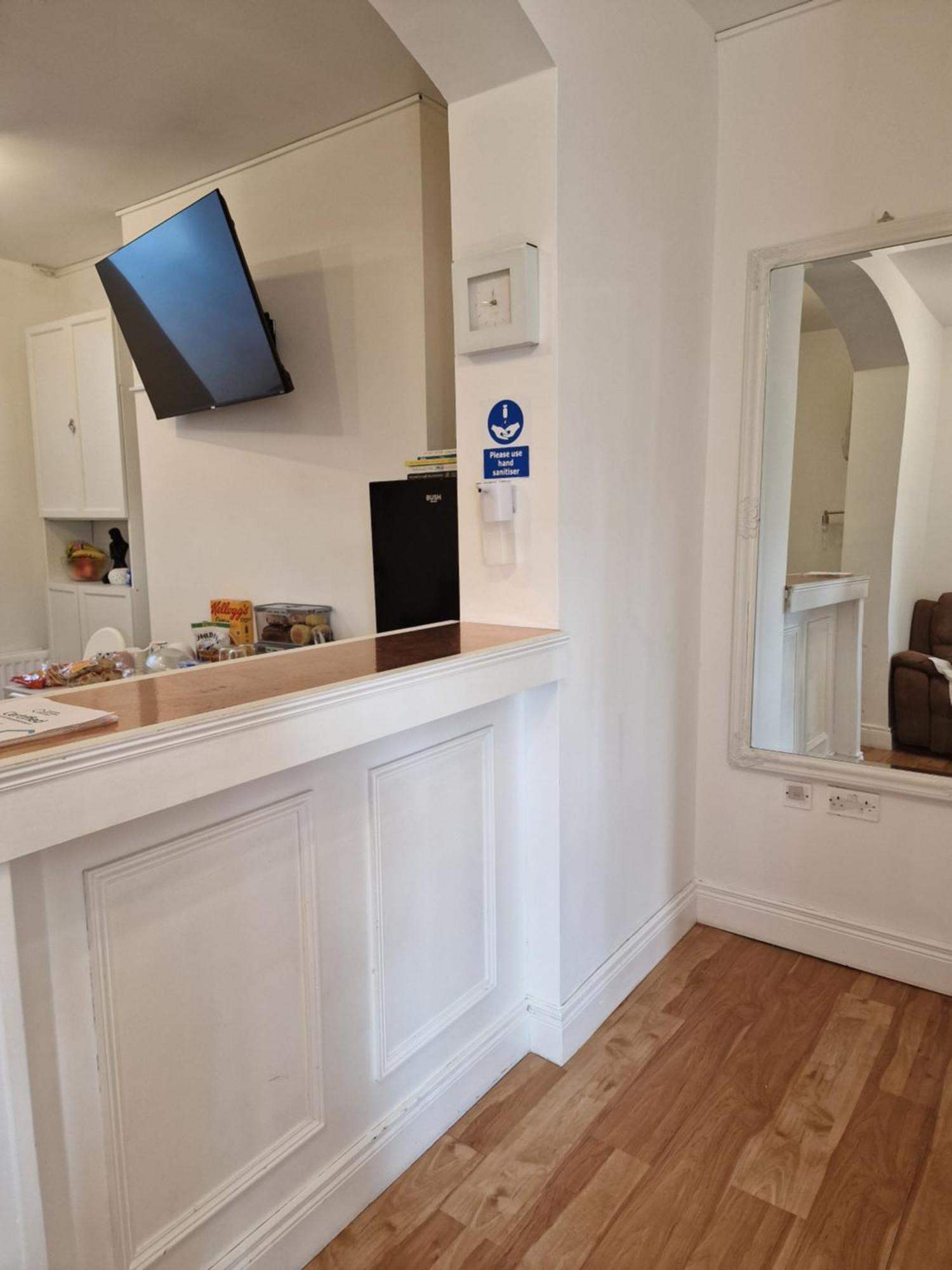 Hostel Aunty Katie'S House, Ni Tourist Board Certified & Located On The Main Oldpark Road To Belfast, With Free Continental Breakfast & Free Ultra Fast Sky Internet, Free Sky Sports & Free Sky Cinema, Self-Check In After 10Pm Gmt Exterior foto