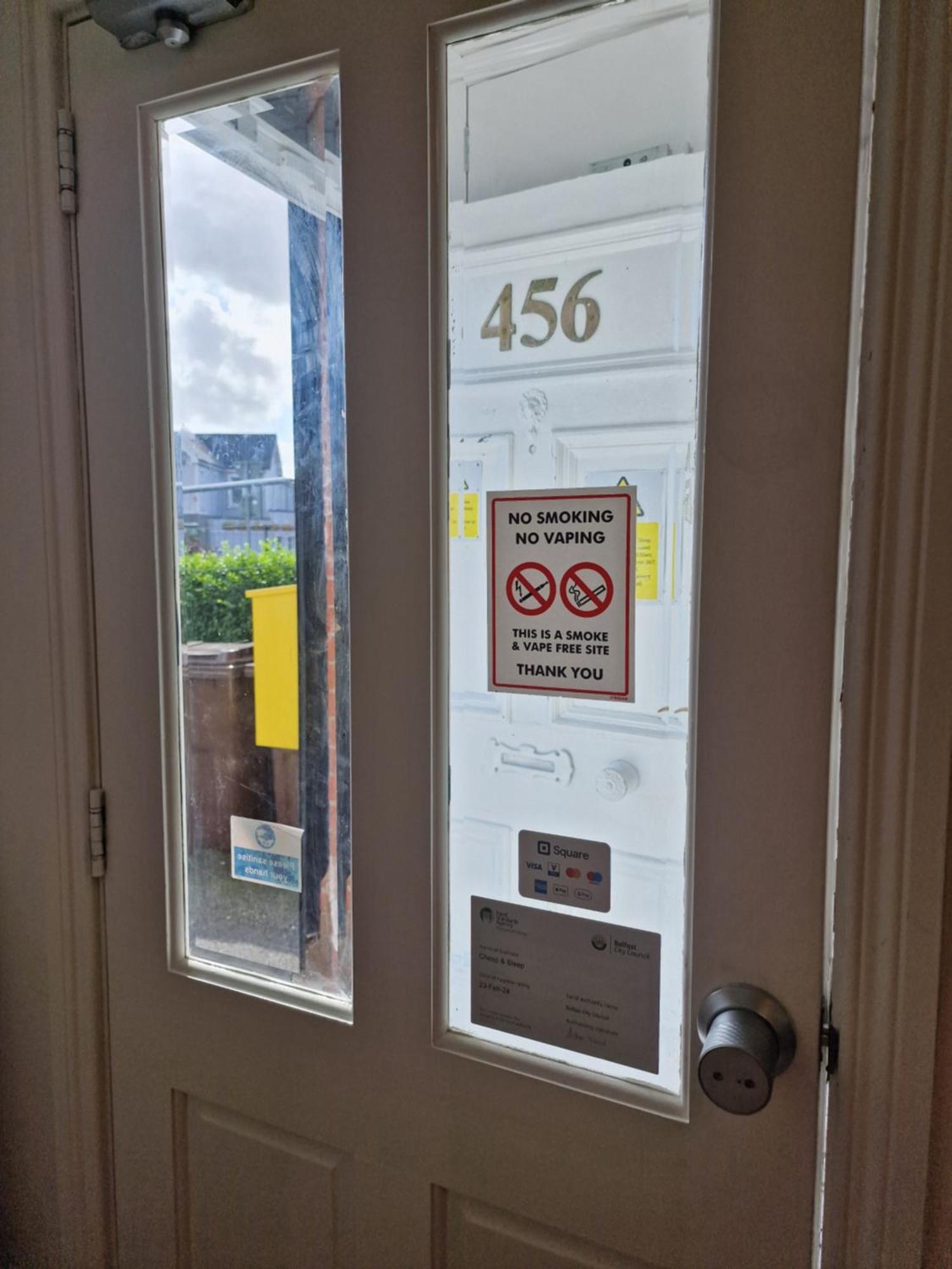 Hostel Aunty Katie'S House, Ni Tourist Board Certified & Located On The Main Oldpark Road To Belfast, With Free Continental Breakfast & Free Ultra Fast Sky Internet, Free Sky Sports & Free Sky Cinema, Self-Check In After 10Pm Gmt Exterior foto