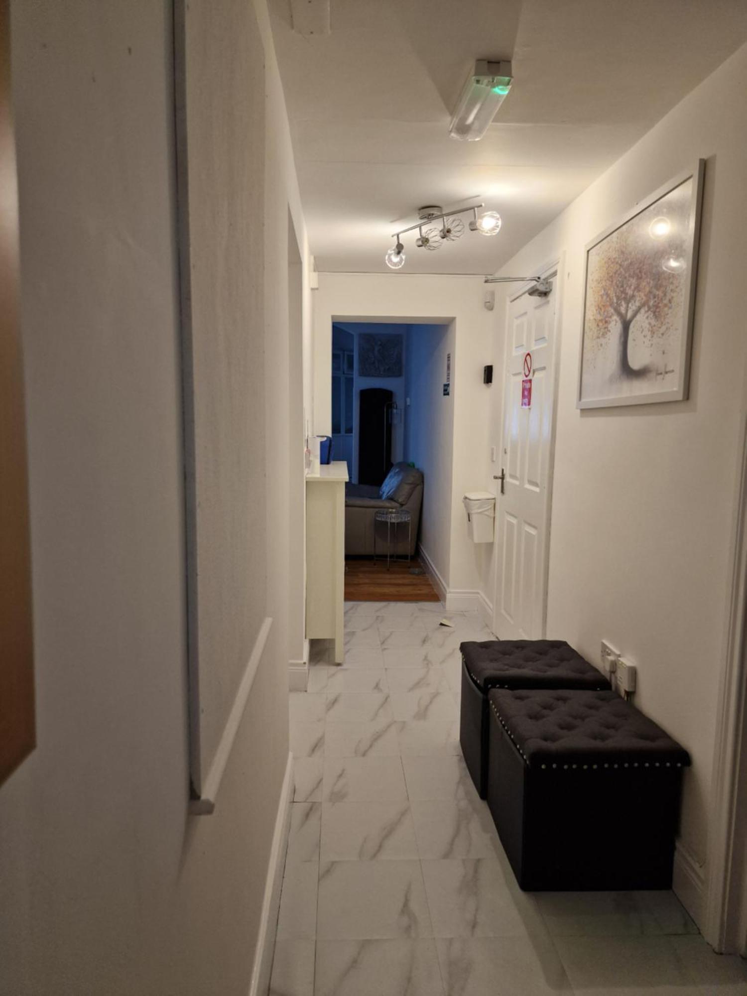 Hostel Aunty Katie'S House, Ni Tourist Board Certified & Located On The Main Oldpark Road To Belfast, With Free Continental Breakfast & Free Ultra Fast Sky Internet, Free Sky Sports & Free Sky Cinema, Self-Check In After 10Pm Gmt Exterior foto