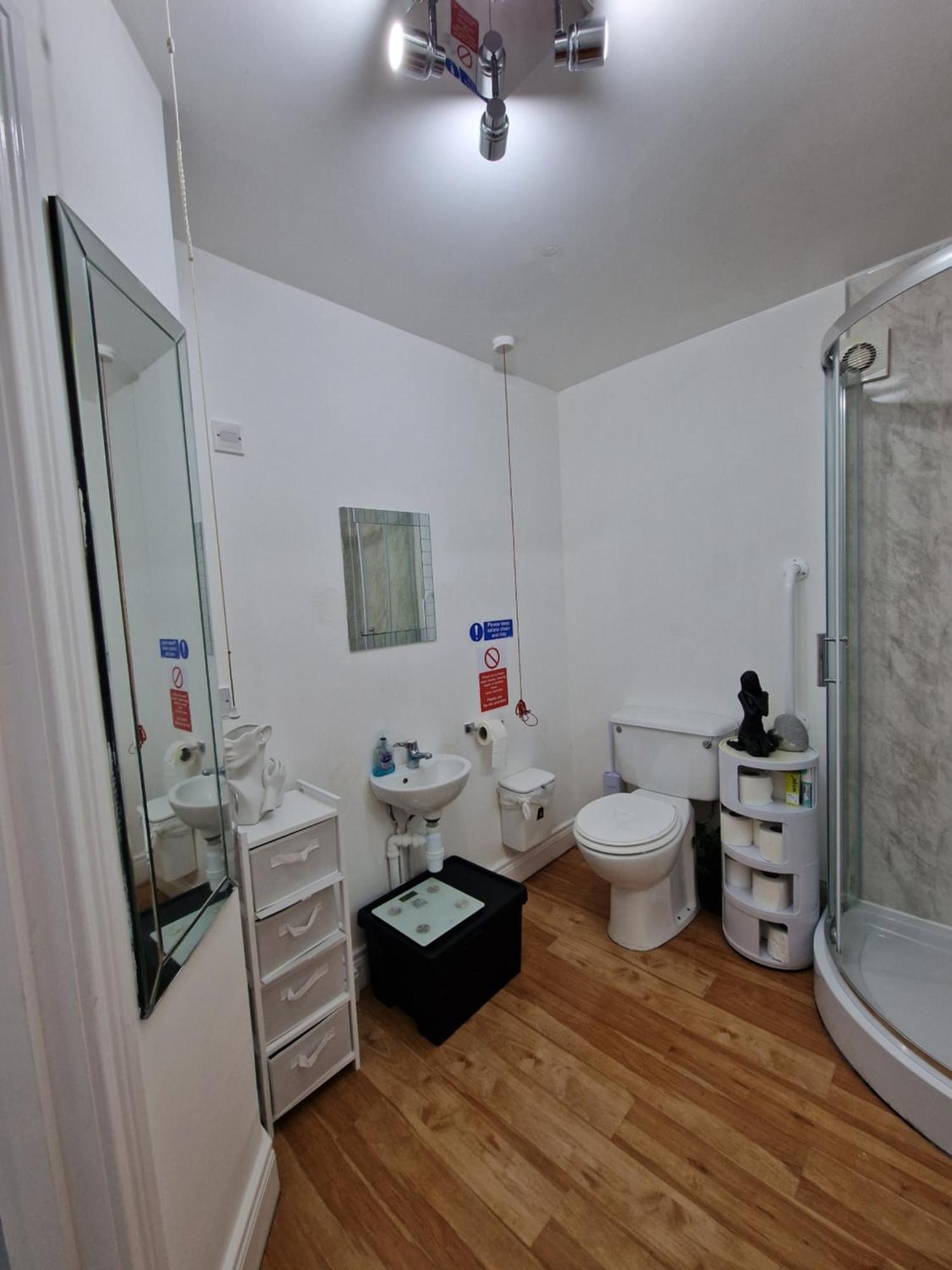 Hostel Aunty Katie'S House, Ni Tourist Board Certified & Located On The Main Oldpark Road To Belfast, With Free Continental Breakfast & Free Ultra Fast Sky Internet, Free Sky Sports & Free Sky Cinema, Self-Check In After 10Pm Gmt Exterior foto